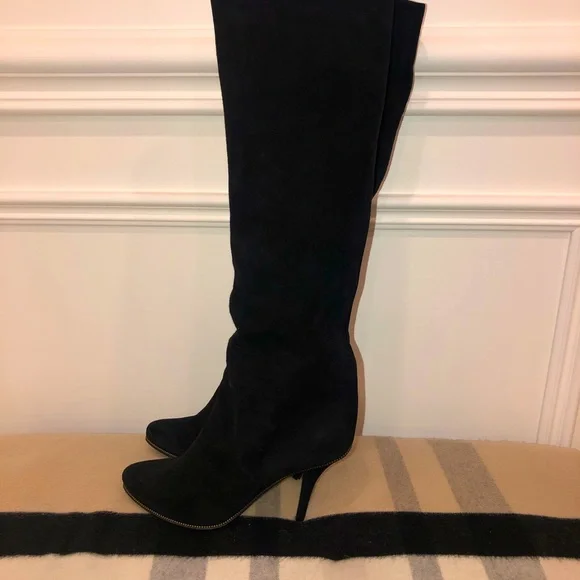 Givenchy suede boots in a size 39.5. I previously sold my sisters size 39 - Picture 1 of 9